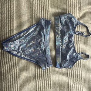 iHeartRaves two piece holographic set